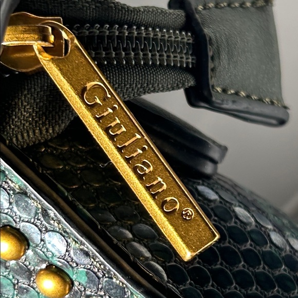 Giuliano Stylish Green Python Print Vegan Leather Fringe Crossbody Bag NWOT - Picture 17 of 17